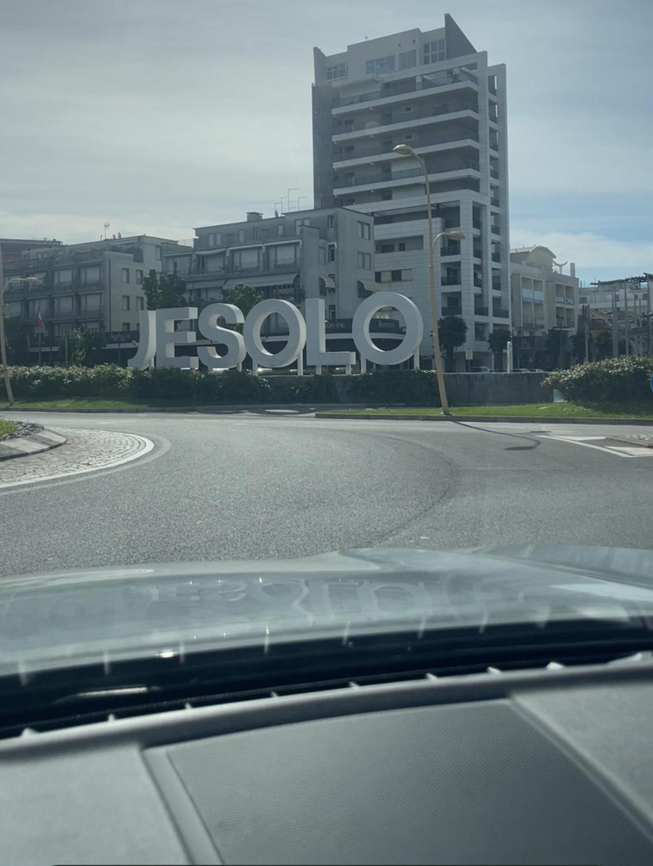 Attico Sole Apartment Lido di Jesolo Luaran gambar