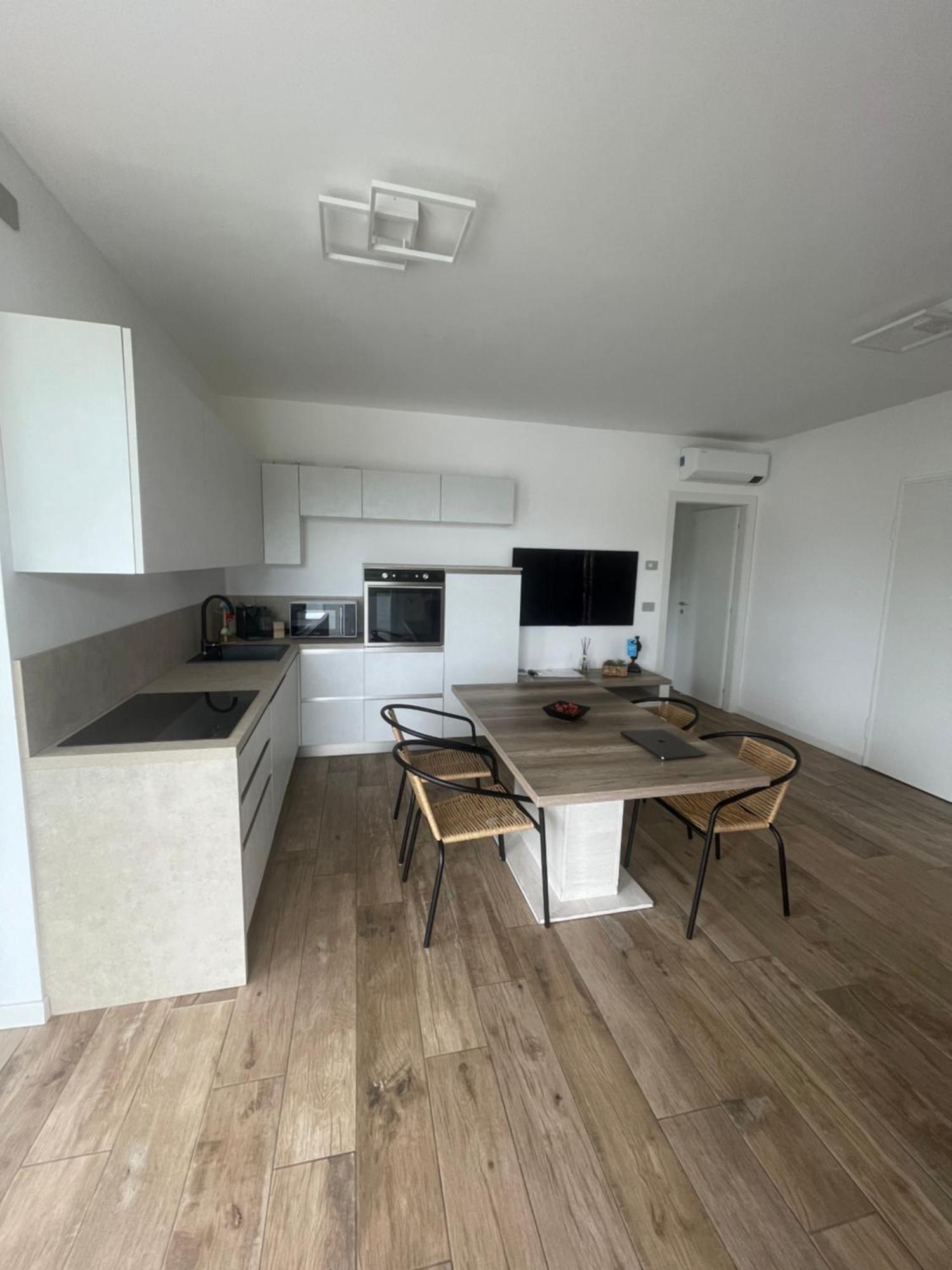 Attico Sole Apartment Lido di Jesolo Luaran gambar